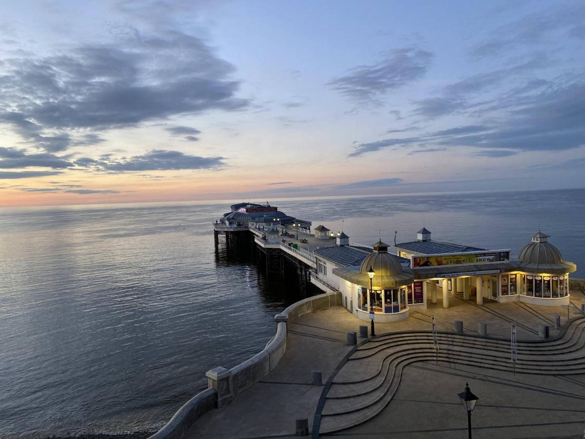 Вилла Coast House Cromer - Sleeps 15, Hot Tub, Sea Views Экстерьер фото