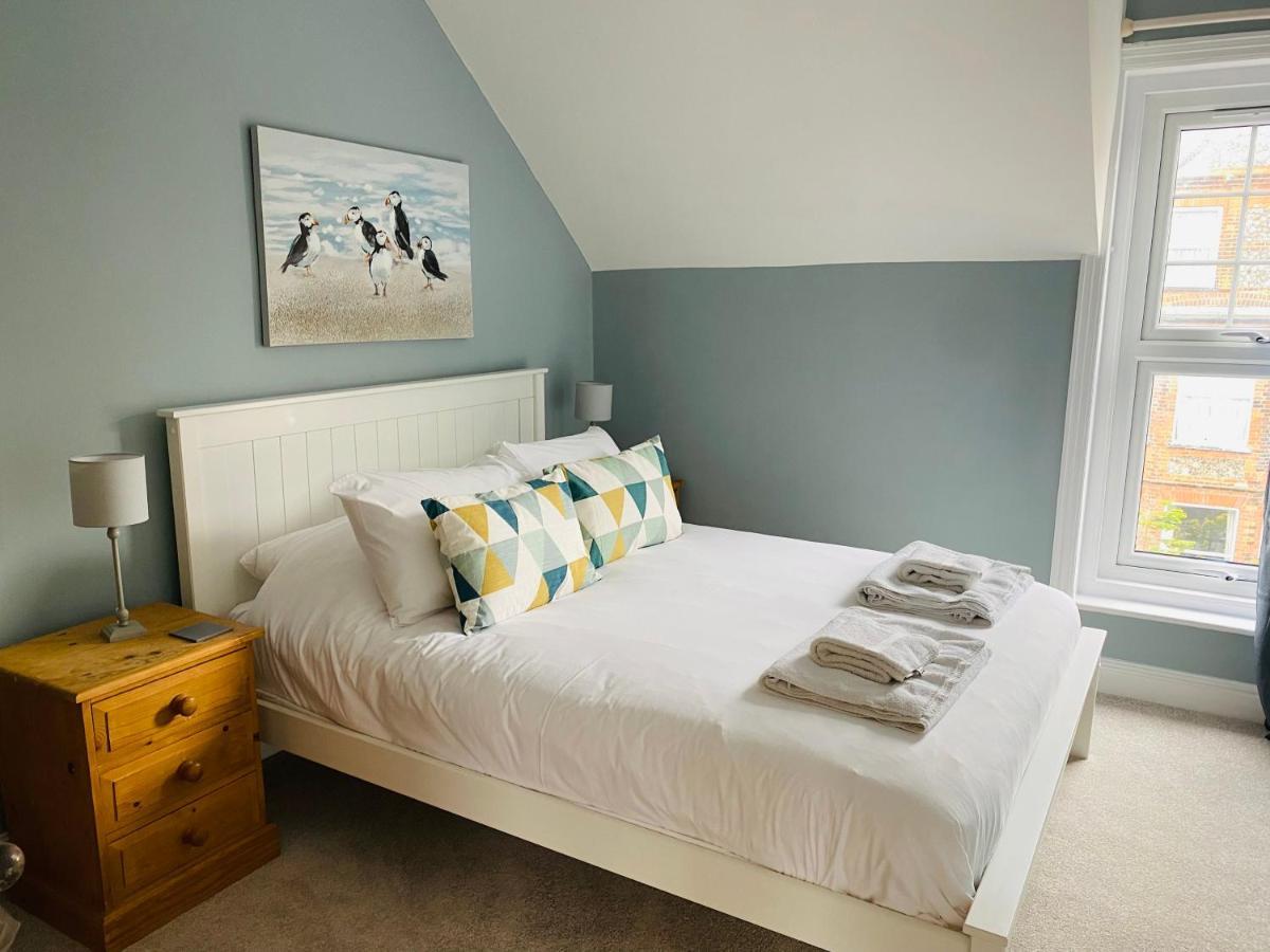 Вилла Coast House Cromer - Sleeps 15, Hot Tub, Sea Views Экстерьер фото