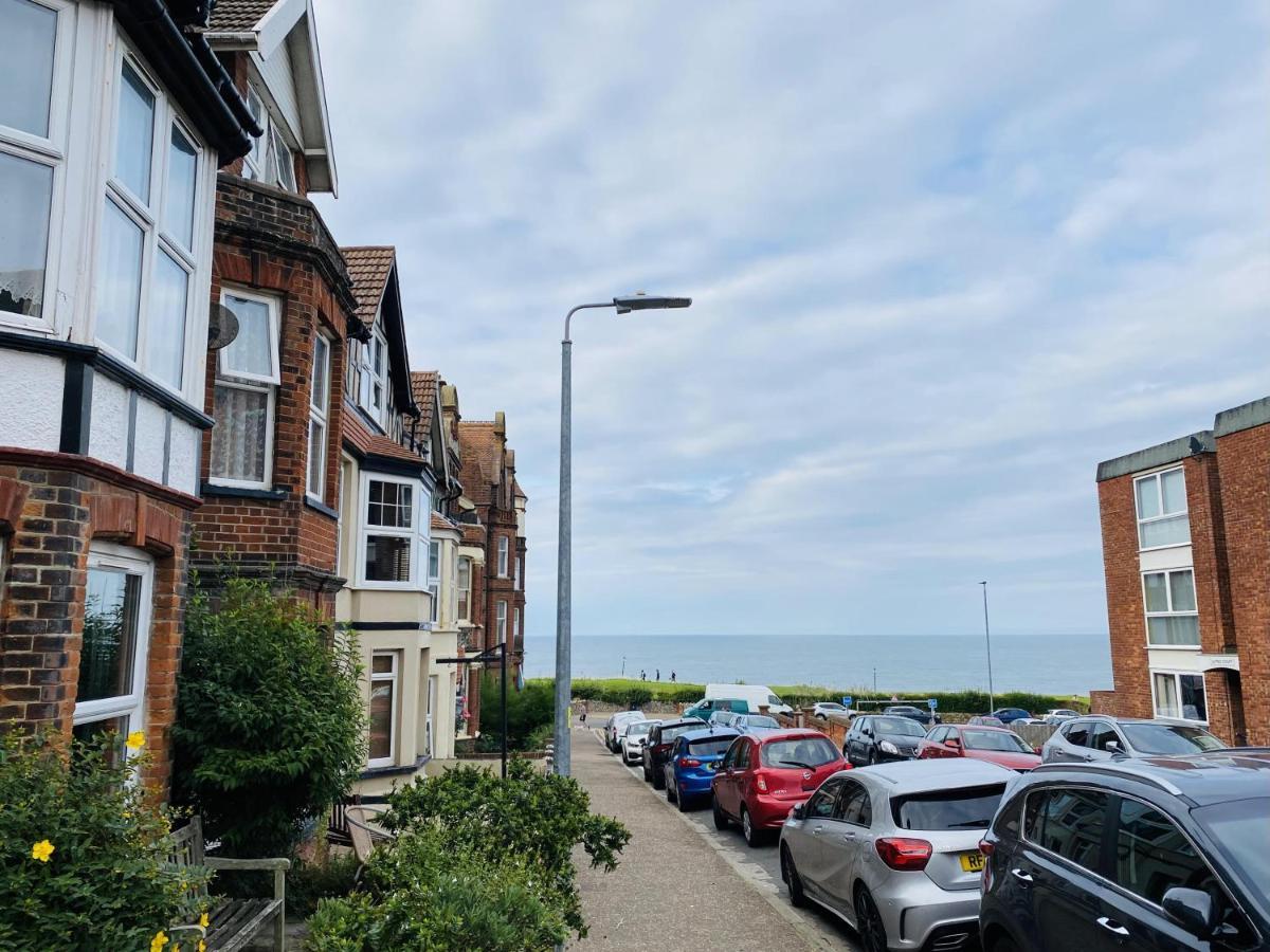 Вилла Coast House Cromer - Sleeps 15, Hot Tub, Sea Views Экстерьер фото